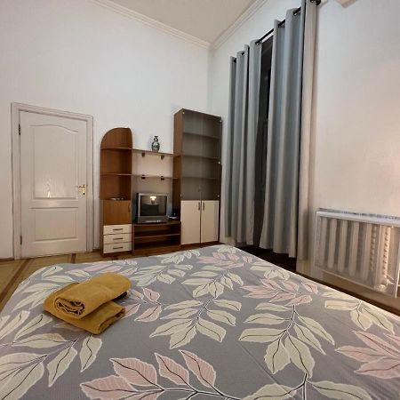 Apartment In The Historic Center Kiev Eksteriør billede
