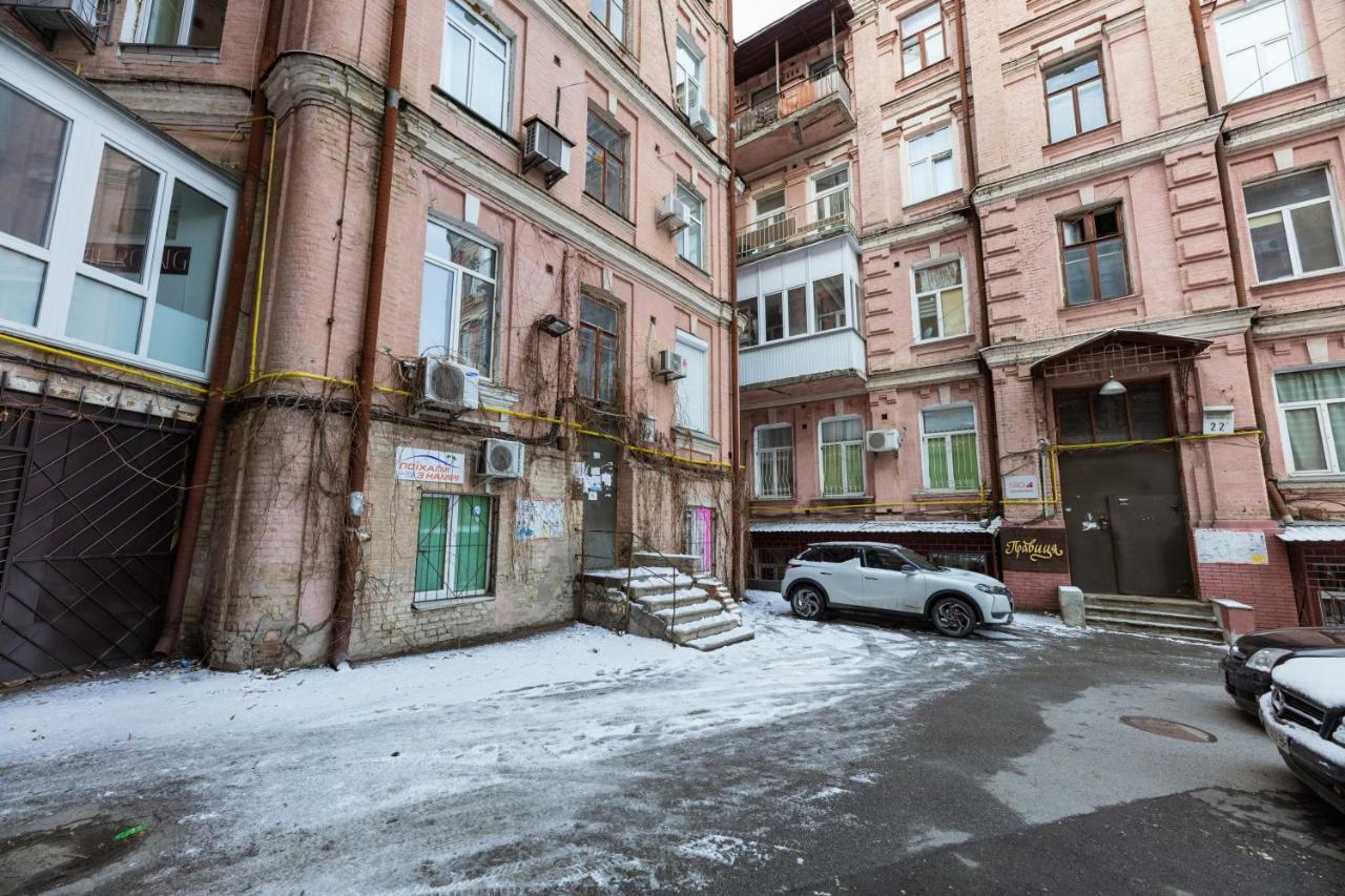 Apartment In The Historic Center Kiev Eksteriør billede