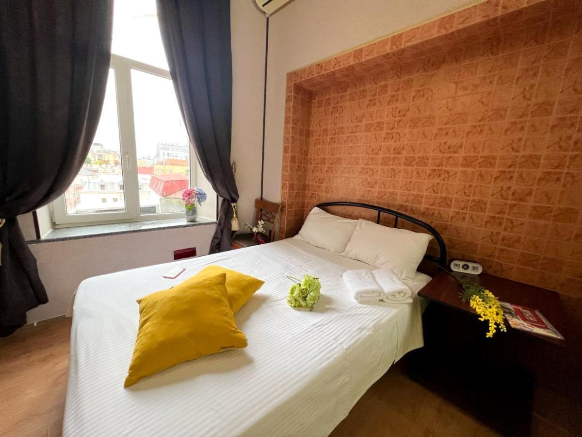 Apartment In The Historic Center Kiev Eksteriør billede
