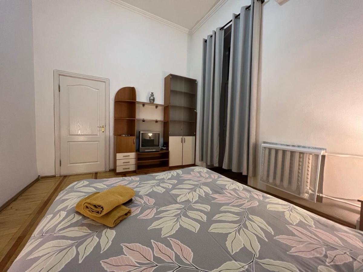 Apartment In The Historic Center Kiev Eksteriør billede