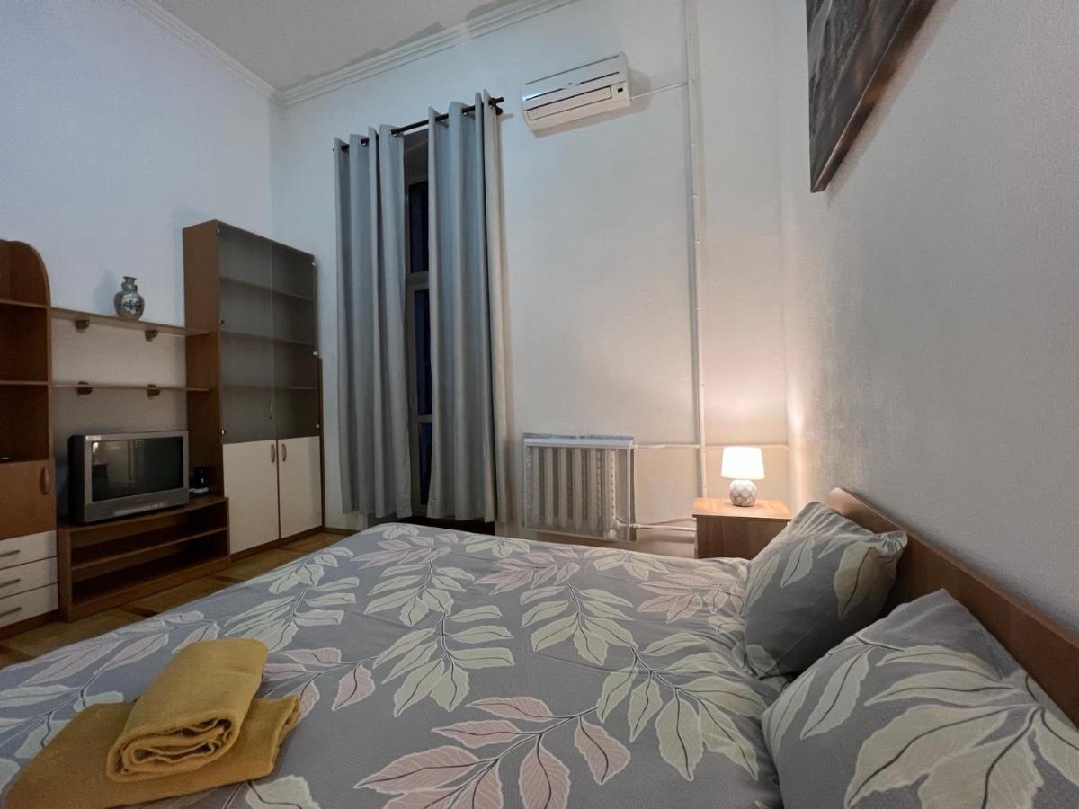 Apartment In The Historic Center Kiev Eksteriør billede